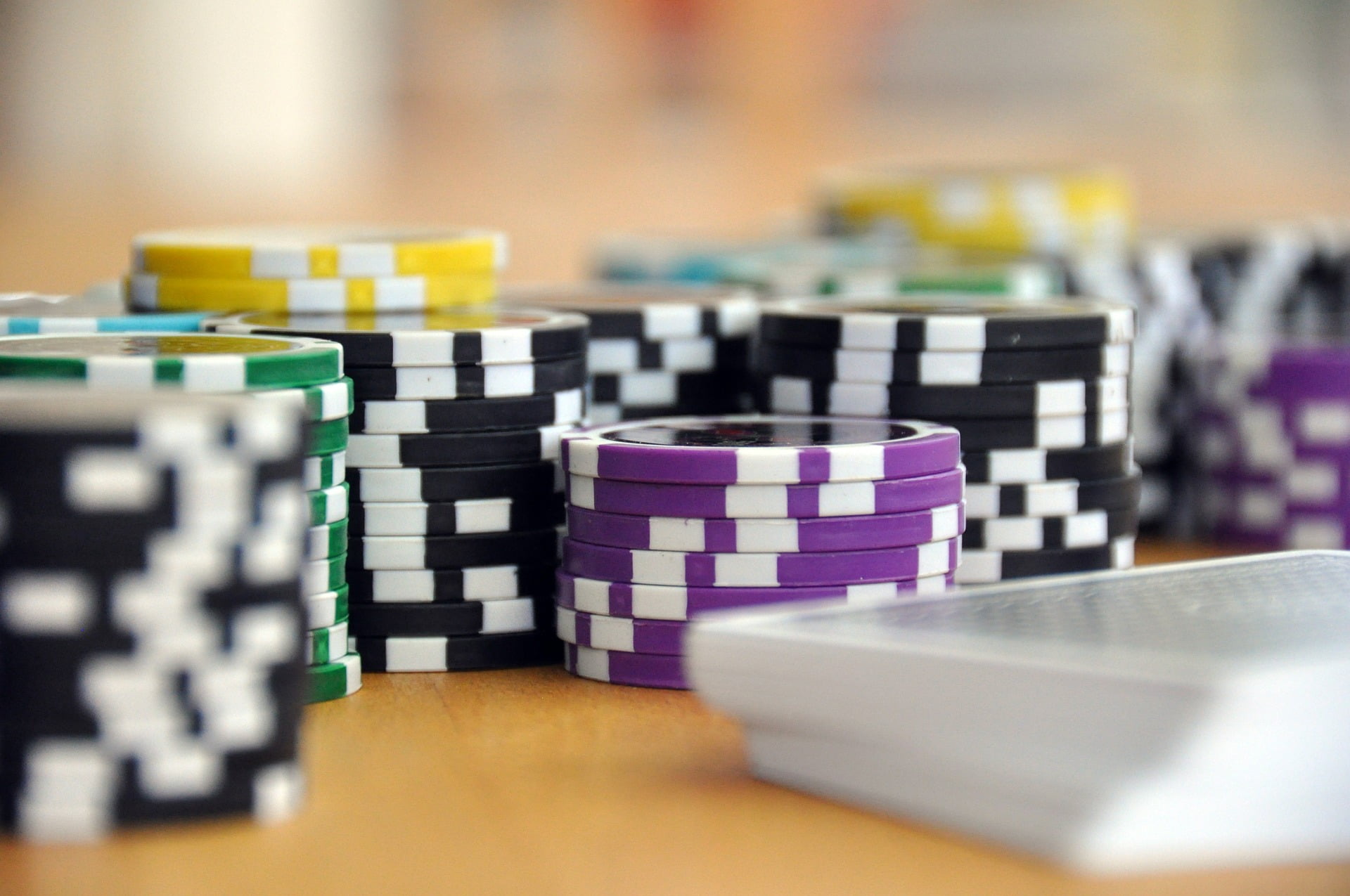 Spela baccarat och andra casinospel online